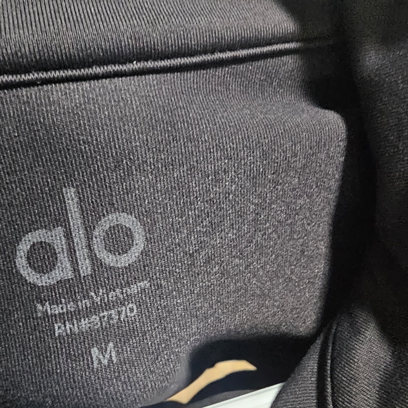 ALO Yoga Charcoal Zip-Up Jacket - Picture 4 of 8